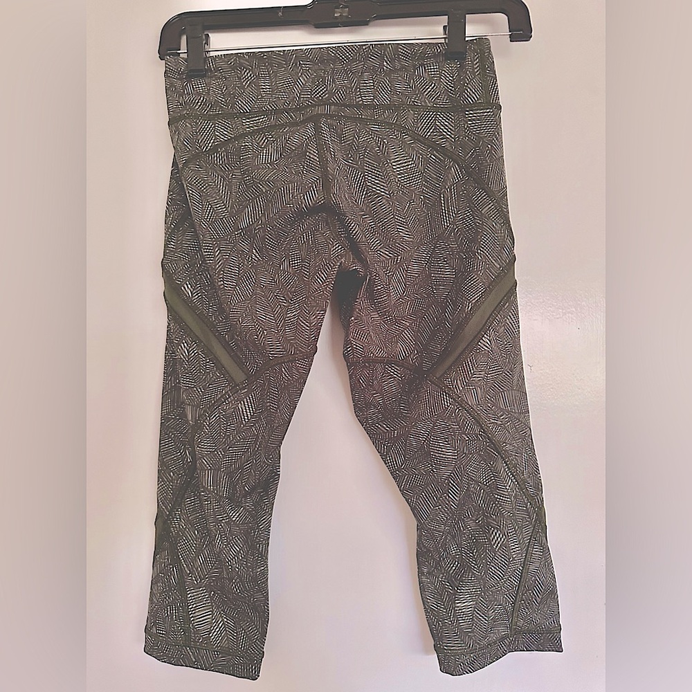 Lululemon cropped tights size 4